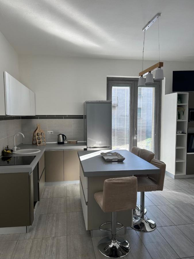 Le Camelie Del Lario Apartment Grandate Bagian luar foto